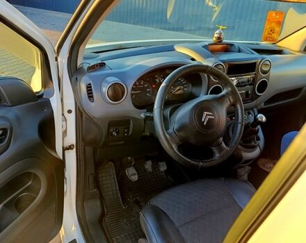 Белый Ситроен Берлинго, объемом двигателя 1.6 л и пробегом 394 тыс. км за 5300 $, фото 6 на Automoto.ua