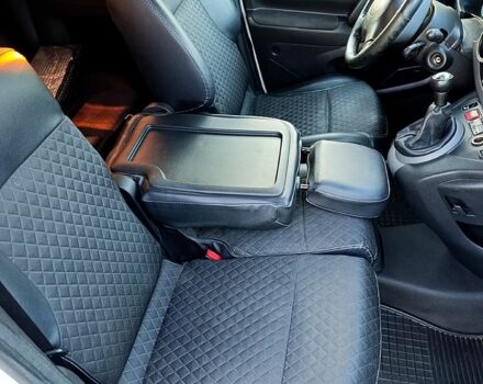 Белый Ситроен Берлинго, объемом двигателя 1.6 л и пробегом 394 тыс. км за 5300 $, фото 2 на Automoto.ua