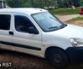Білий Сітроен Берлінго, об'ємом двигуна 1.4 л та пробігом 300 тис. км за 4500 $, фото 1 на Automoto.ua