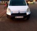 Білий Сітроен Берлінго, об'ємом двигуна 1.6 л та пробігом 550 тис. км за 2800 $, фото 1 на Automoto.ua