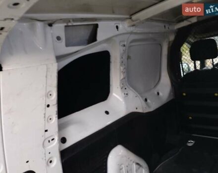 Білий Сітроен Берлінго, об'ємом двигуна 1.6 л та пробігом 313 тис. км за 5900 $, фото 19 на Automoto.ua