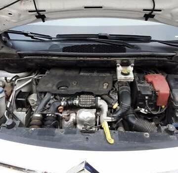 Белый Ситроен Берлинго, объемом двигателя 1.6 л и пробегом 190 тыс. км за 6800 $, фото 6 на Automoto.ua