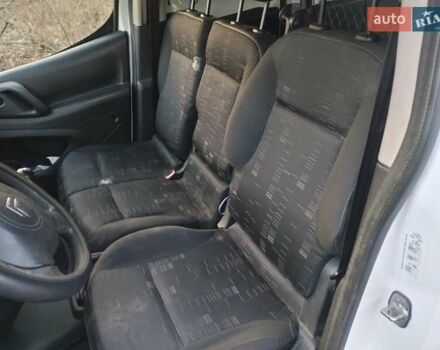 Білий Сітроен Берлінго, об'ємом двигуна 1.6 л та пробігом 313 тис. км за 5900 $, фото 38 на Automoto.ua