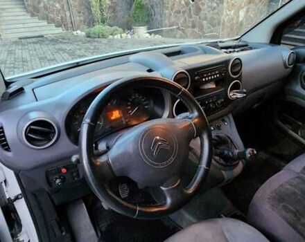 Белый Ситроен Берлинго, объемом двигателя 1.56 л и пробегом 267 тыс. км за 5750 $, фото 7 на Automoto.ua