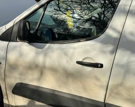 Білий Сітроен Берлінго, об'ємом двигуна 1.6 л та пробігом 347 тис. км за 4000 $, фото 2 на Automoto.ua