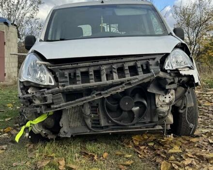 Белый Ситроен Берлинго, объемом двигателя 1.56 л и пробегом 347 тыс. км за 2500 $, фото 7 на Automoto.ua