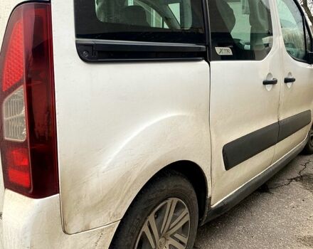 Білий Сітроен Берлінго, об'ємом двигуна 1.6 л та пробігом 137 тис. км за 9200 $, фото 4 на Automoto.ua