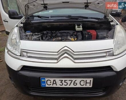 Белый Ситроен Берлинго, объемом двигателя 1.56 л и пробегом 260 тыс. км за 5500 $, фото 3 на Automoto.ua