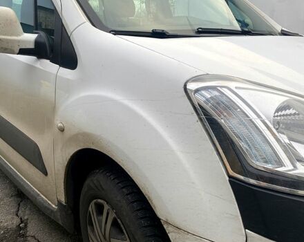 Білий Сітроен Берлінго, об'ємом двигуна 1.6 л та пробігом 137 тис. км за 9200 $, фото 6 на Automoto.ua