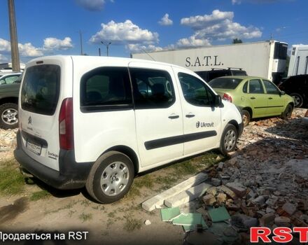 Белый Ситроен Берлинго, объемом двигателя 1.6 л и пробегом 180 тыс. км за 8900 $, фото 4 на Automoto.ua