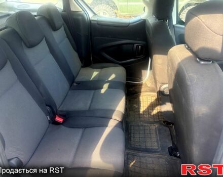 Белый Ситроен Берлинго, объемом двигателя 1.6 л и пробегом 180 тыс. км за 8900 $, фото 6 на Automoto.ua