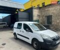 Белый Ситроен Берлинго, объемом двигателя 1.6 л и пробегом 280 тыс. км за 6000 $, фото 1 на Automoto.ua