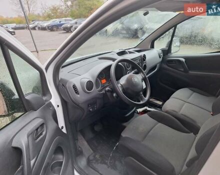 Ситроен Берлинго 2018 в Львове на Automoto.ua Белый Ситроен Берлинго, объемом двигателя 0 л и пробегом 14 тыс. км за 7300 $, фото 8 на Automoto.ua