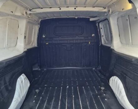 Белый Ситроен Берлинго, объемом двигателя 1.56 л и пробегом 276 тыс. км за 11000 $, фото 13 на Automoto.ua