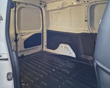 Белый Ситроен Берлинго, объемом двигателя 1.56 л и пробегом 276 тыс. км за 11000 $, фото 6 на Automoto.ua