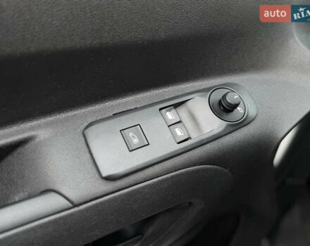 Білий Сітроен Берлінго, об'ємом двигуна 1.56 л та пробігом 212 тис. км за 10900 $, фото 9 на Automoto.ua