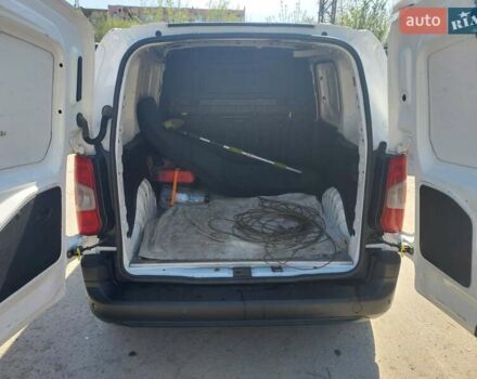 Білий Сітроен Берлінго, об'ємом двигуна 0 л та пробігом 140 тис. км за 13000 $, фото 3 на Automoto.ua