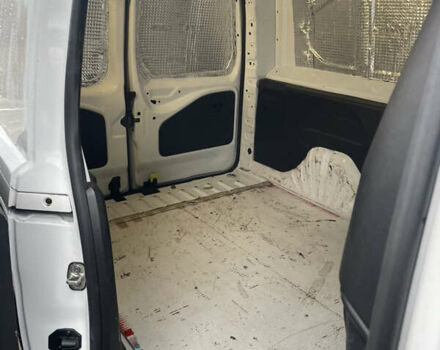 Белый Ситроен Берлинго, объемом двигателя 1.56 л и пробегом 125 тыс. км за 12900 $, фото 5 на Automoto.ua