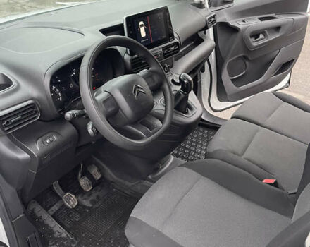 Белый Ситроен Берлинго, объемом двигателя 1.56 л и пробегом 125 тыс. км за 12900 $, фото 8 на Automoto.ua