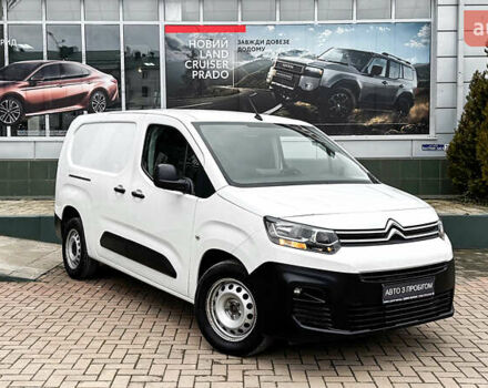 Белый Ситроен Берлинго, объемом двигателя 1.56 л и пробегом 157 тыс. км за 16769 $, фото 1 на Automoto.ua