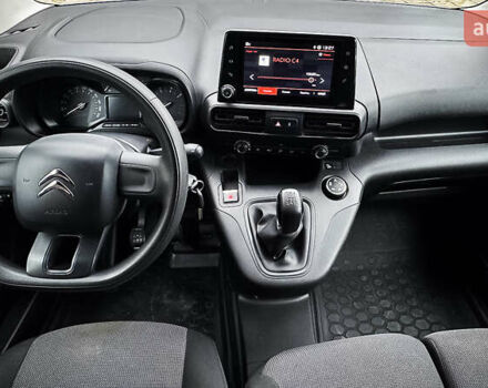 Белый Ситроен Берлинго, объемом двигателя 1.56 л и пробегом 157 тыс. км за 16769 $, фото 12 на Automoto.ua