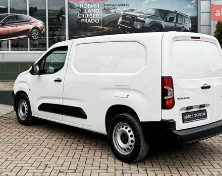 Белый Ситроен Берлинго, объемом двигателя 1.56 л и пробегом 157 тыс. км за 16769 $, фото 7 на Automoto.ua