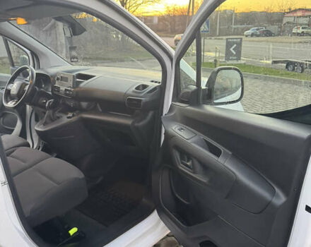 Белый Ситроен Берлинго, объемом двигателя 1.5 л и пробегом 132 тыс. км за 14850 $, фото 9 на Automoto.ua