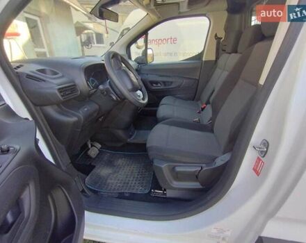 Белый Ситроен Берлинго, объемом двигателя 0 л и пробегом 35 тыс. км за 15000 $, фото 11 на Automoto.ua