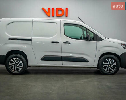 Білий Сітроен Берлінго, об'ємом двигуна 1.5 л та пробігом 71 тис. км за 17556 $, фото 3 на Automoto.ua