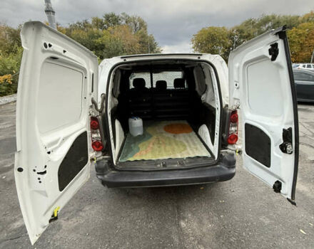 Белый Ситроен Берлинго, объемом двигателя 1.56 л и пробегом 112 тыс. км за 9000 $, фото 7 на Automoto.ua