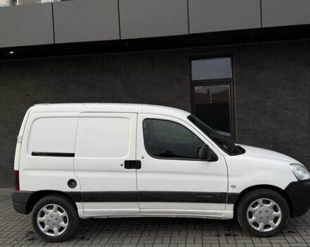 Белый Ситроен Берлинго, объемом двигателя 2 л и пробегом 165 тыс. км за 2999 $, фото 2 на Automoto.ua