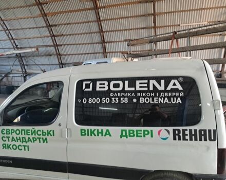 Белый Ситроен Берлинго, объемом двигателя 2 л и пробегом 290 тыс. км за 2800 $, фото 4 на Automoto.ua