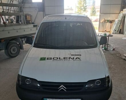 Белый Ситроен Берлинго, объемом двигателя 2 л и пробегом 290 тыс. км за 2800 $, фото 1 на Automoto.ua