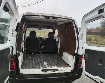 Белый Ситроен Берлинго, объемом двигателя 1.9 л и пробегом 286 тыс. км за 2300 $, фото 10 на Automoto.ua