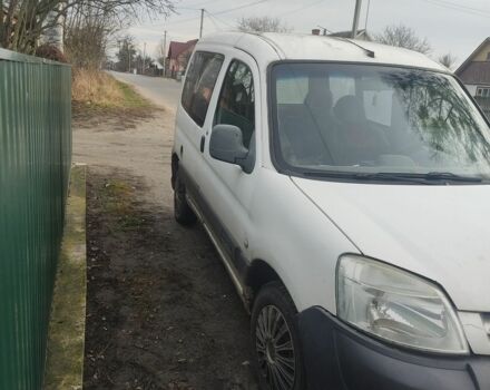 Білий Сітроен Берлінго, об'ємом двигуна 2 л та пробігом 145 тис. км за 1350 $, фото 1 на Automoto.ua