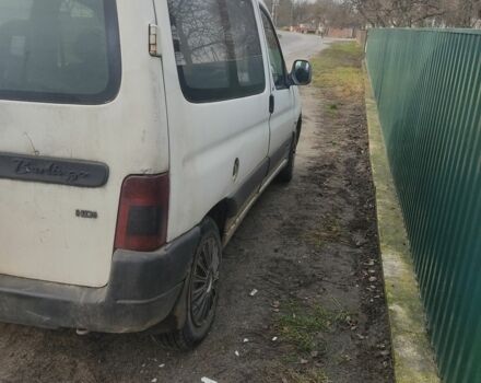 Білий Сітроен Берлінго, об'ємом двигуна 2 л та пробігом 145 тис. км за 1350 $, фото 4 на Automoto.ua