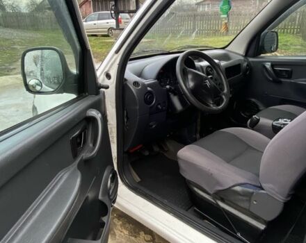 Білий Сітроен Берлінго, об'ємом двигуна 2 л та пробігом 315 тис. км за 3250 $, фото 4 на Automoto.ua