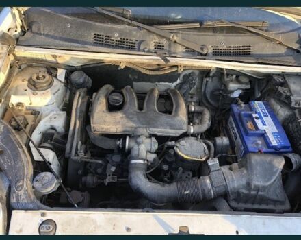 Белый Ситроен Берлинго, объемом двигателя 1.9 л и пробегом 333 тыс. км за 1661 $, фото 1 на Automoto.ua