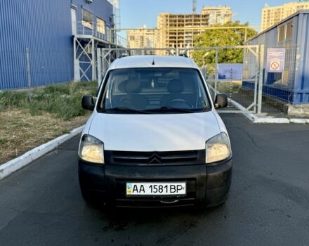 Белый Ситроен Берлинго, объемом двигателя 1.6 л и пробегом 300 тыс. км за 2600 $, фото 1 на Automoto.ua
