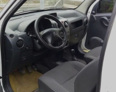 Белый Ситроен Берлинго, объемом двигателя 1.6 л и пробегом 280 тыс. км за 5450 $, фото 4 на Automoto.ua