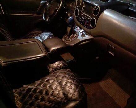 Белый Ситроен Берлинго, объемом двигателя 1.6 л и пробегом 290 тыс. км за 3750 $, фото 6 на Automoto.ua