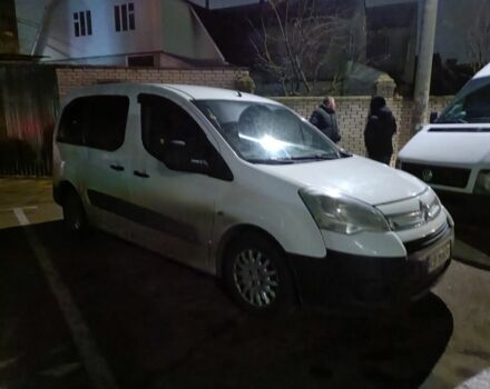 Белый Ситроен Берлинго, объемом двигателя 1.6 л и пробегом 290 тыс. км за 3750 $, фото 5 на Automoto.ua