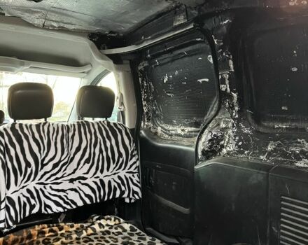 Білий Сітроен Берлінго, об'ємом двигуна 1.6 л та пробігом 300 тис. км за 3999 $, фото 12 на Automoto.ua