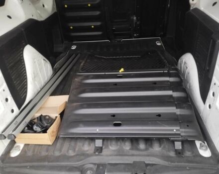 Білий Сітроен Берлінго, об'ємом двигуна 1.6 л та пробігом 313 тис. км за 5900 $, фото 22 на Automoto.ua