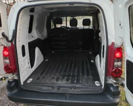 Білий Сітроен Берлінго, об'ємом двигуна 1.6 л та пробігом 313 тис. км за 5900 $, фото 14 на Automoto.ua