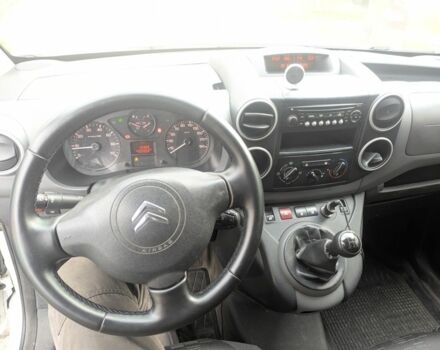 Білий Сітроен Берлінго, об'ємом двигуна 1.6 л та пробігом 405 тис. км за 4300 $, фото 6 на Automoto.ua