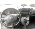 Білий Сітроен Берлінго, об'ємом двигуна 1.6 л та пробігом 405 тис. км за 4300 $, фото 6 на Automoto.ua