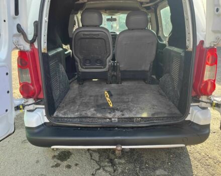 Белый Ситроен Берлинго, объемом двигателя 1.6 л и пробегом 285 тыс. км за 5900 $, фото 13 на Automoto.ua