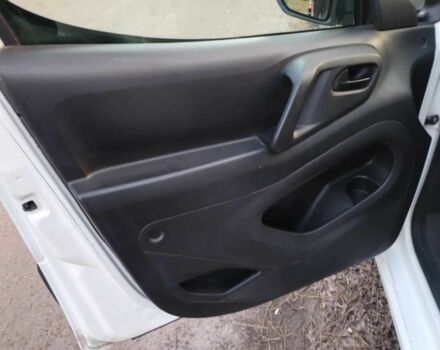 Білий Сітроен Берлінго, об'ємом двигуна 1.6 л та пробігом 313 тис. км за 5900 $, фото 21 на Automoto.ua