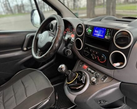 Белый Ситроен Берлинго, объемом двигателя 1.6 л и пробегом 303 тыс. км за 2499 $, фото 4 на Automoto.ua